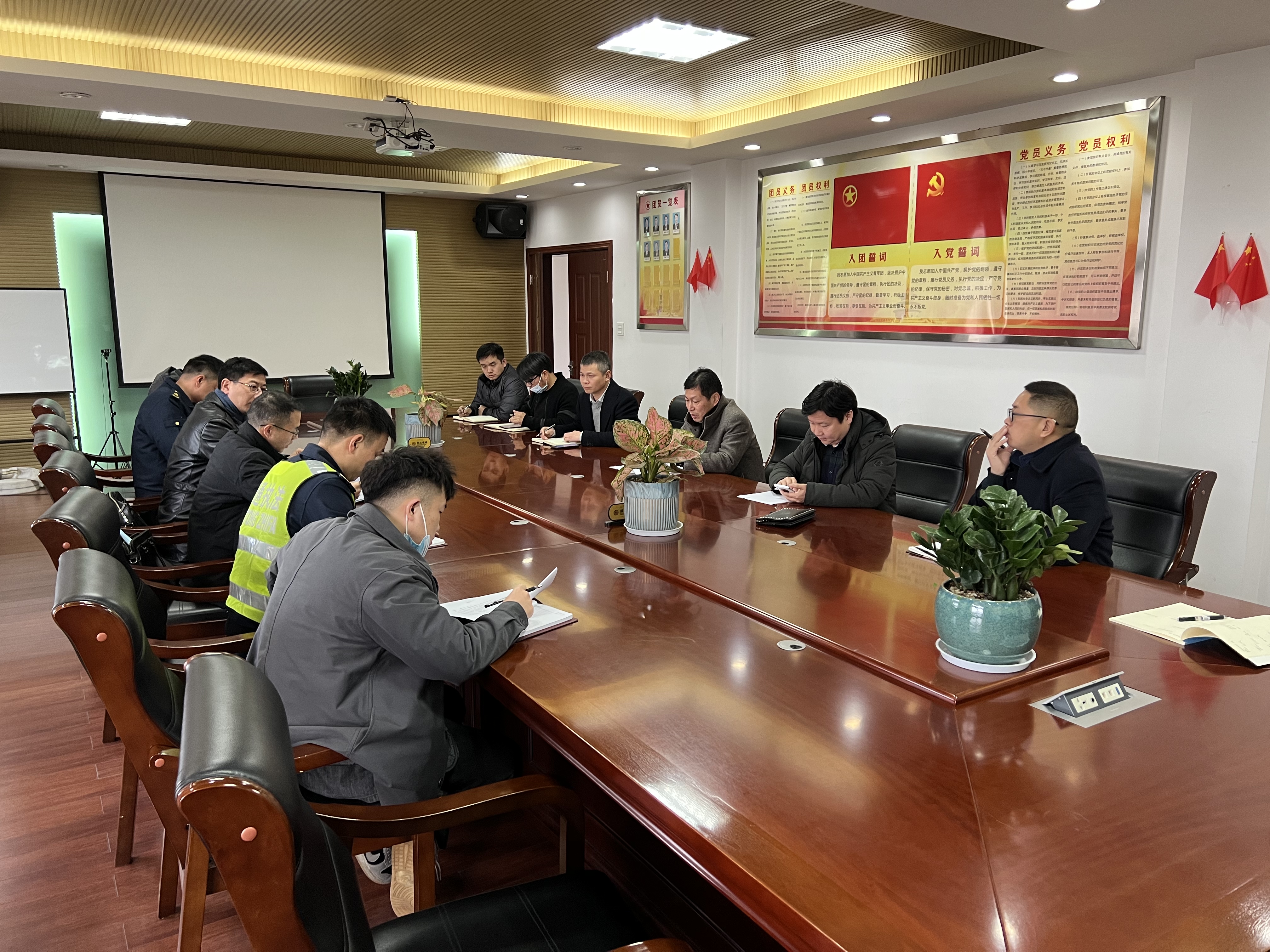 20220113圖為三化一平專項(xiàng)整治會議召開 林堅攝.JPG